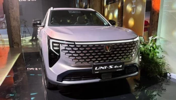 Новый Changan Uni-S с полным приводом дебютировал в России. Цены и версии.